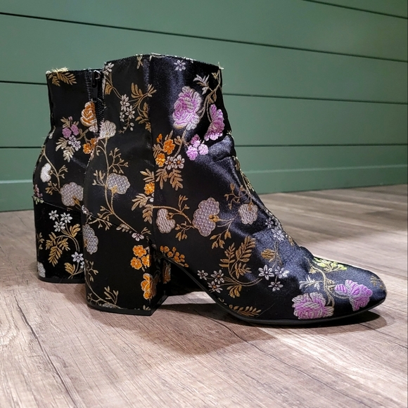Carlos by Carlos Santana Shoes - Carlos Santana Flora Print Satin Booties